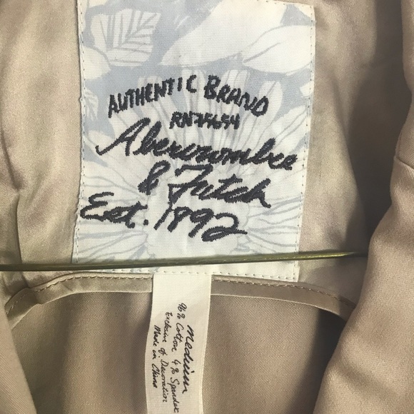 Abercrombie & Finch tan cropped blazer - Picture 4 of 4